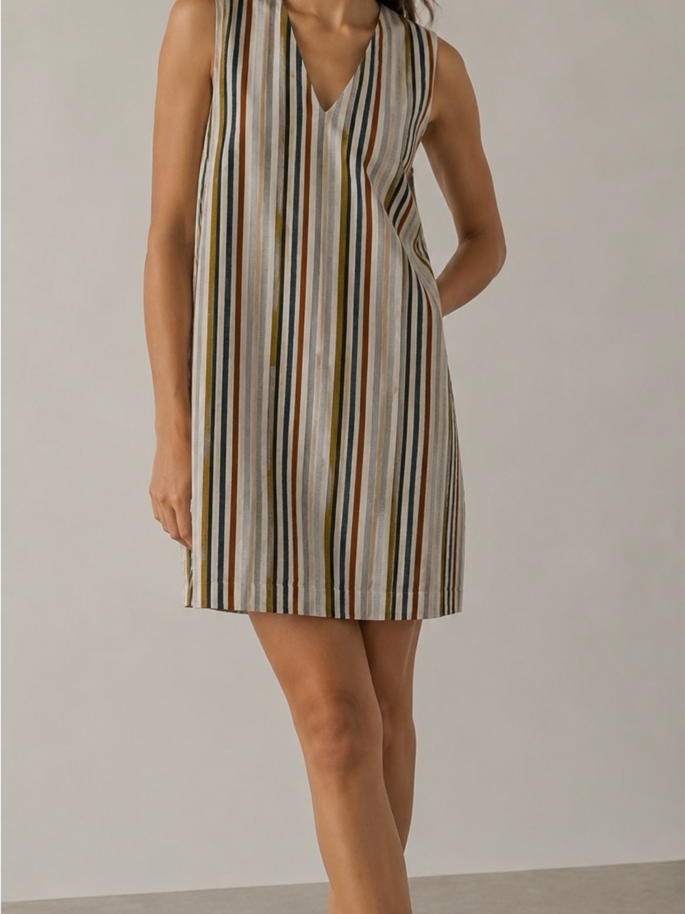 Theory V-Neck Shift Dress iMulti-Stripe Size 2
